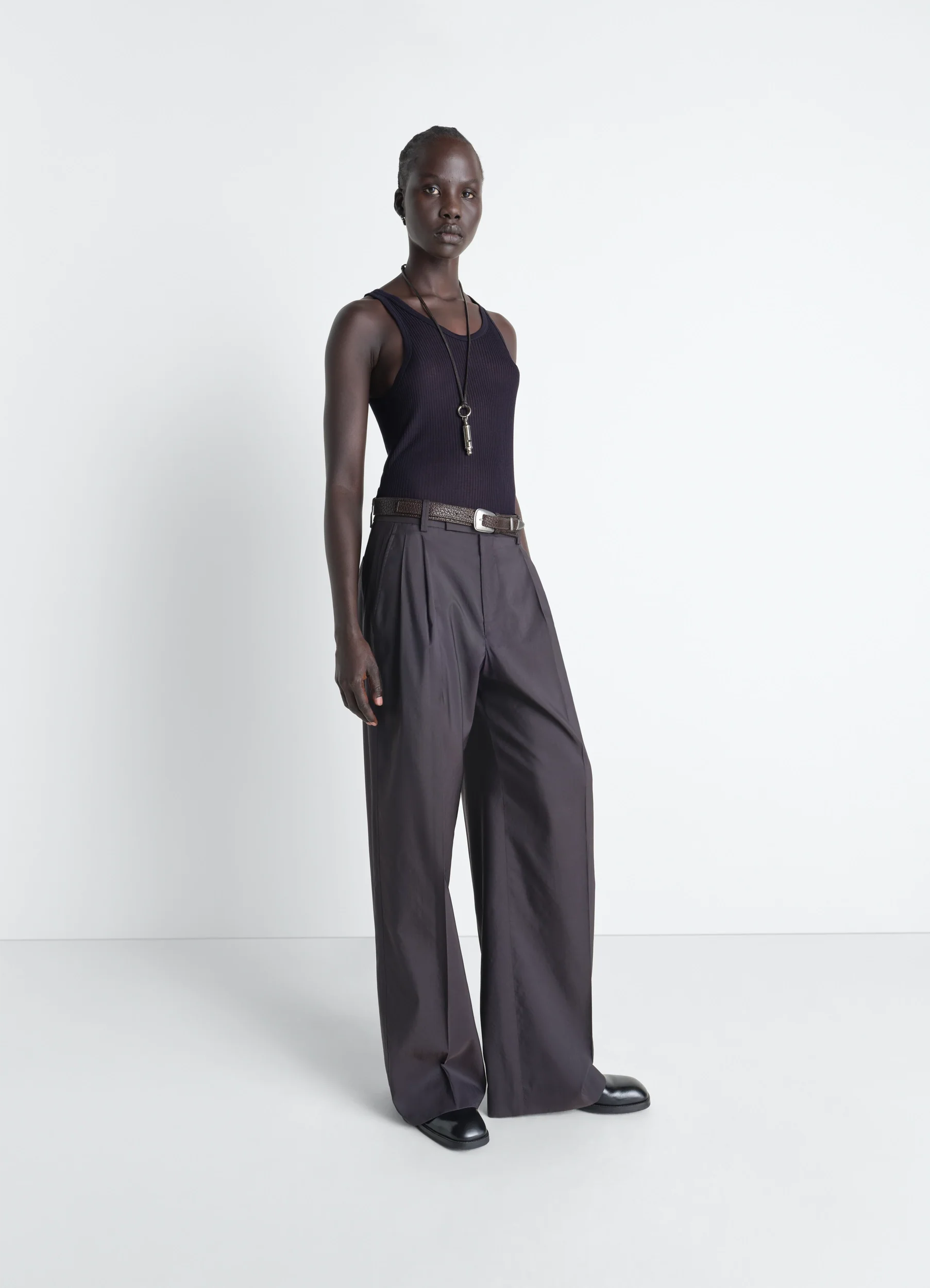 SEAMLESS TANK TOP IN VISCOSE SILK